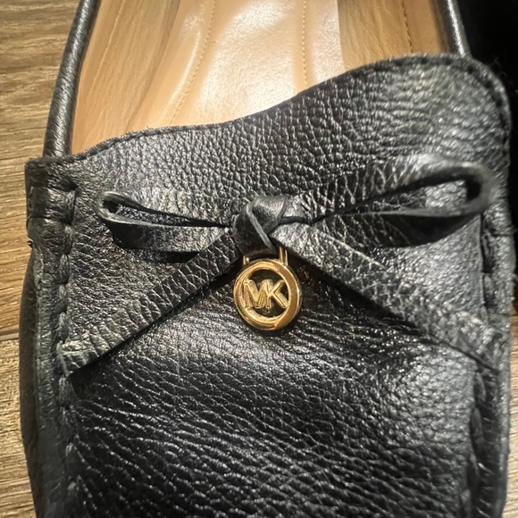 Michael Kors Women's Everett Mocs Black Leather Logo Flats - Picture 3 of 11